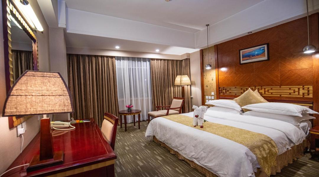 Kunming Golden Spring Hotel Exterior foto