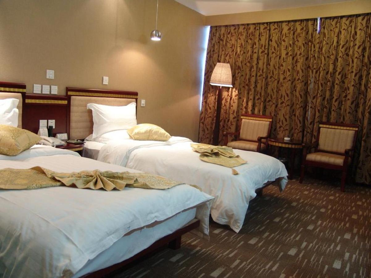 Kunming Golden Spring Hotel Exterior foto